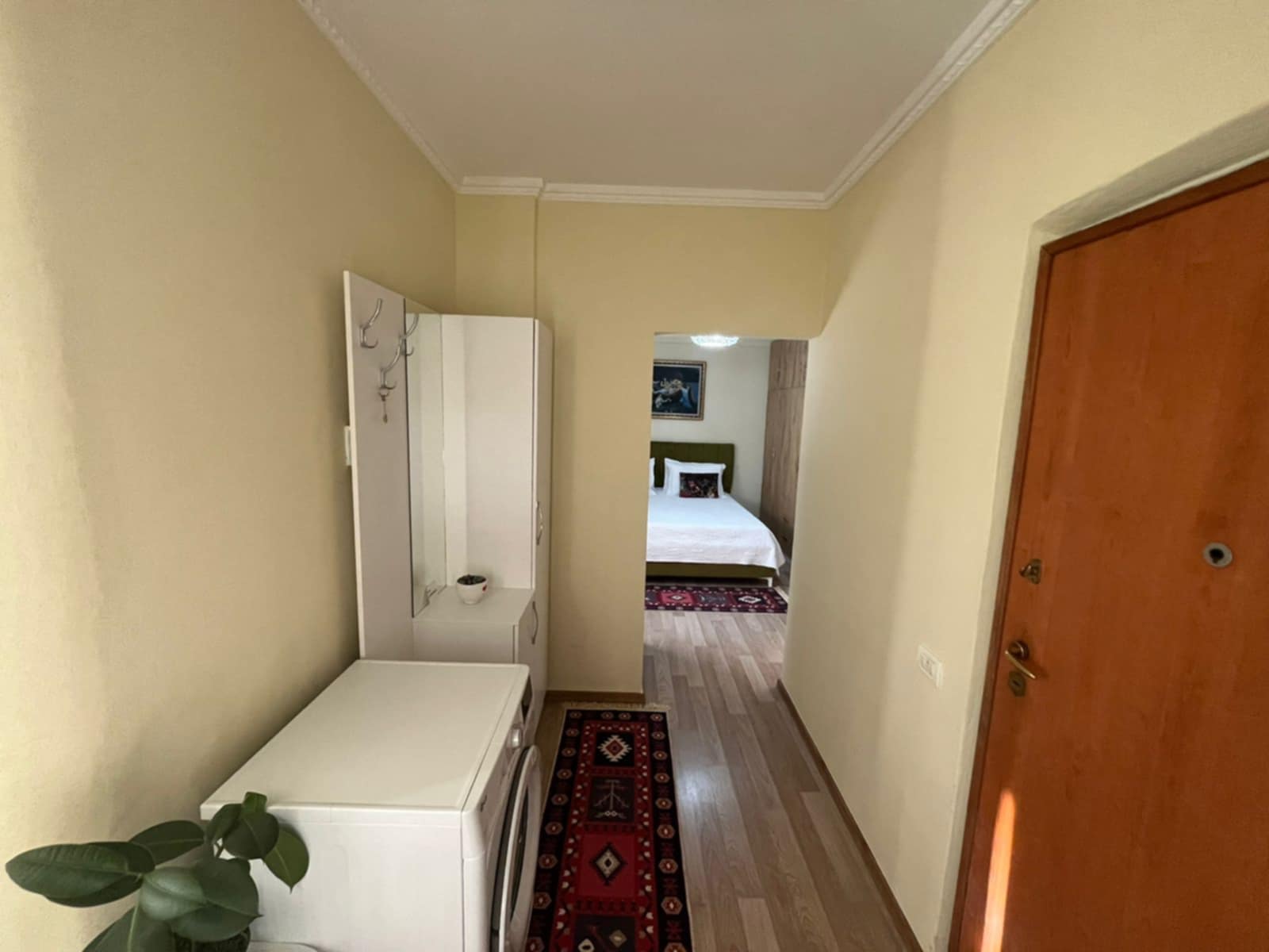 ___________________________APARTAMENT-ME-QERA-DITORE-TIRANE-01