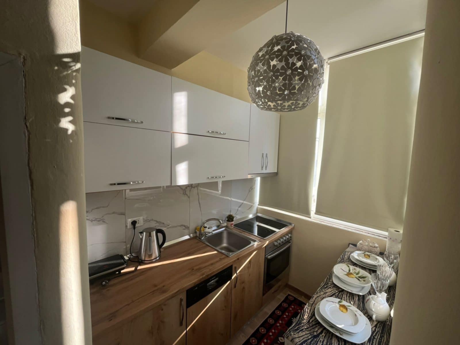 ___________________________APARTAMENT-ME-QERA-DITORE-TIRANE-12