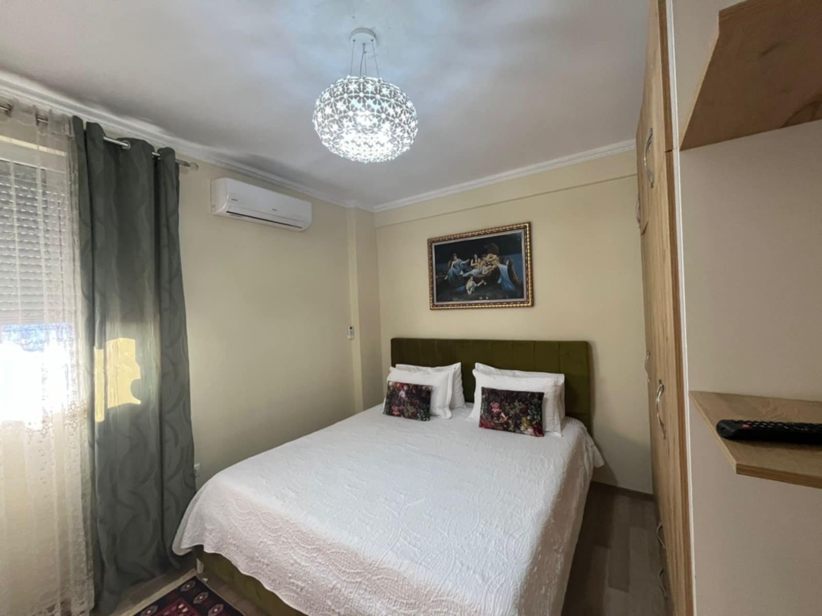 ___________________________APARTAMENT-ME-QERA-DITORE-TIRANE-16