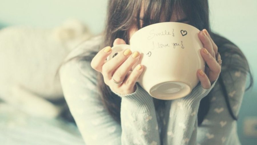 Drinking from Big Cup 1920x1200 780x4391631552458