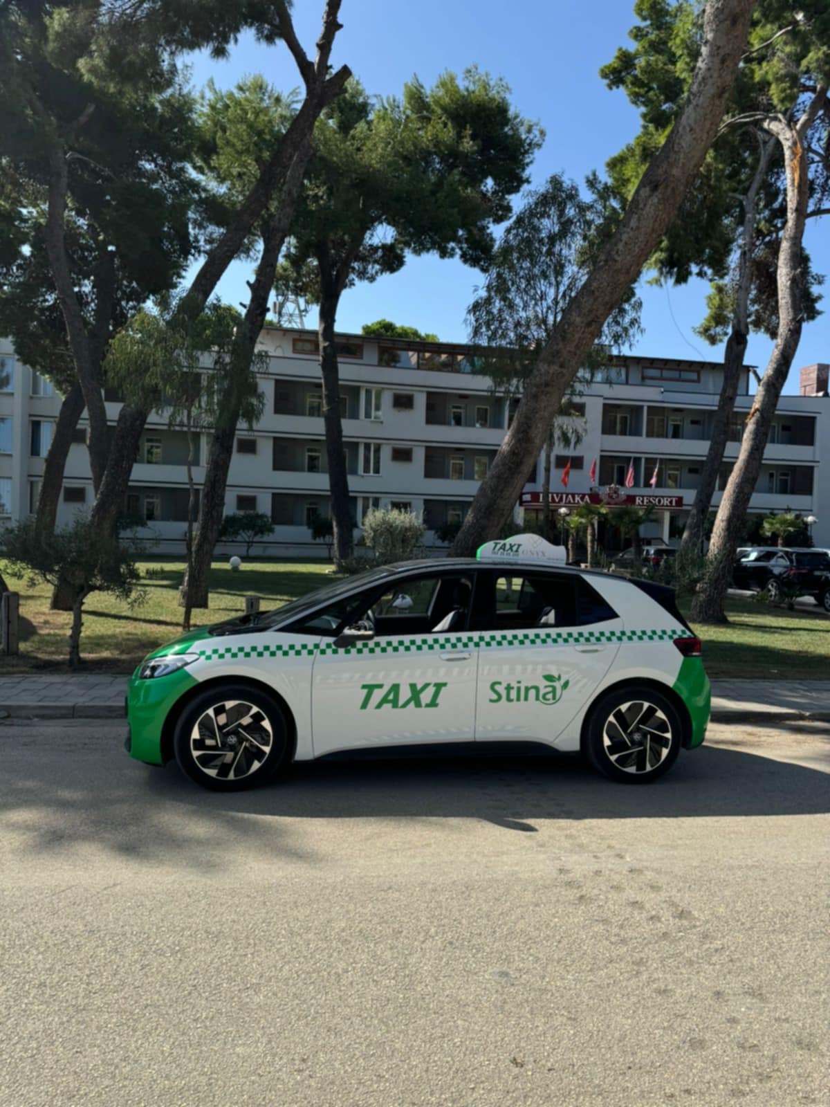 TAKSI-Stina-taxi-01