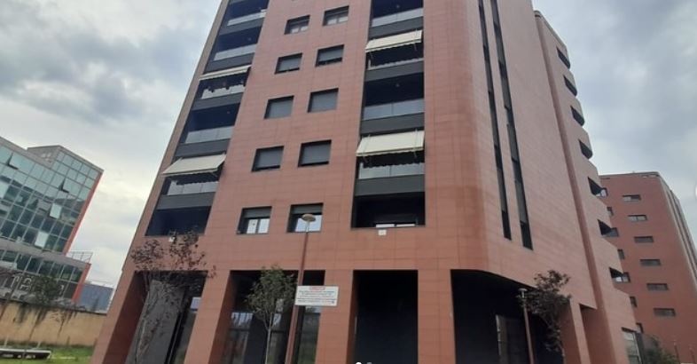 TENDA-DIELLI-TONI-TIRANE10