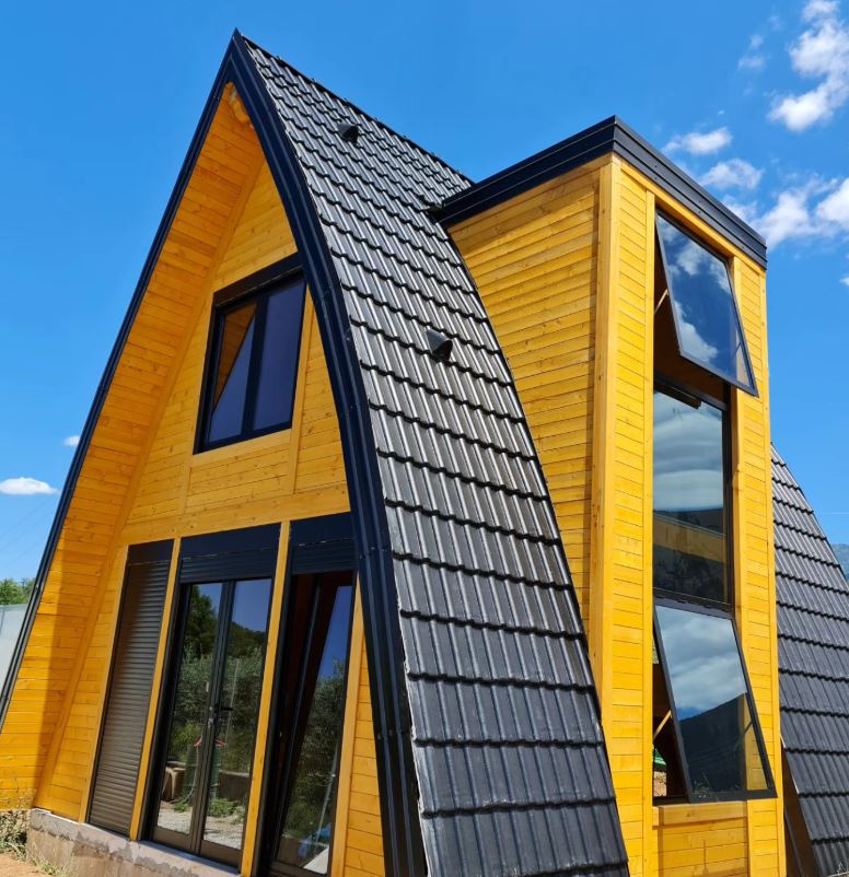 ULLUQE-MIRI%20-%20Copy