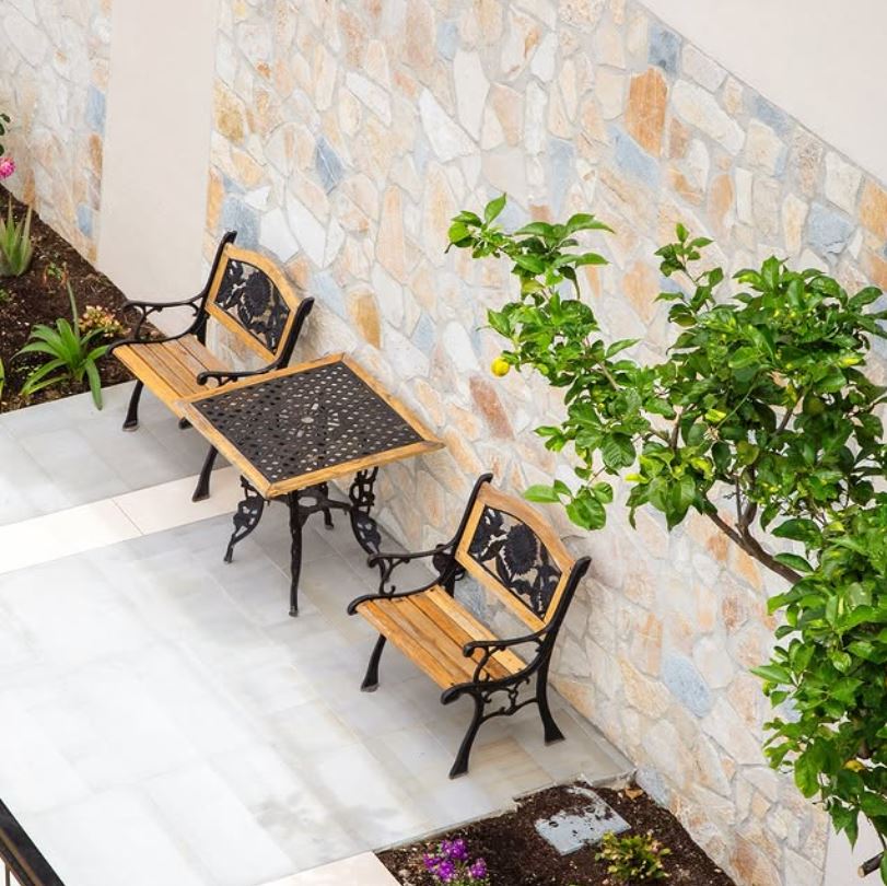 garden-hotel-himare.1JPG