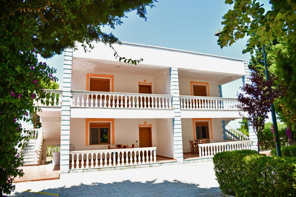 vila-gridi-qerret.7jpg