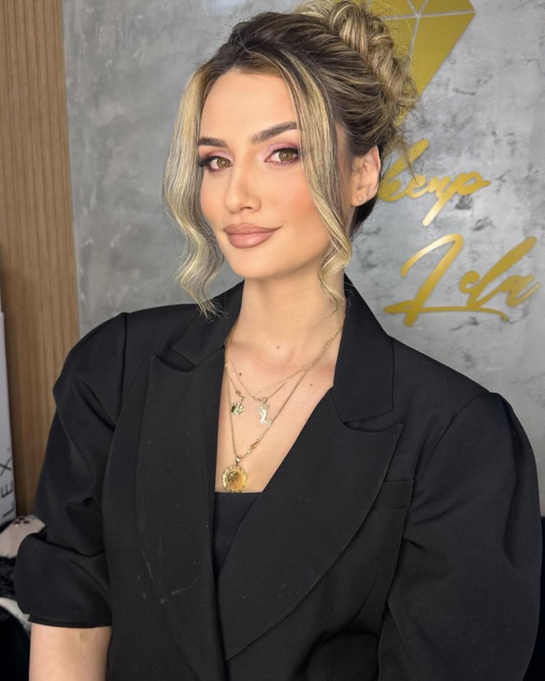 ________________makeup-fier-11