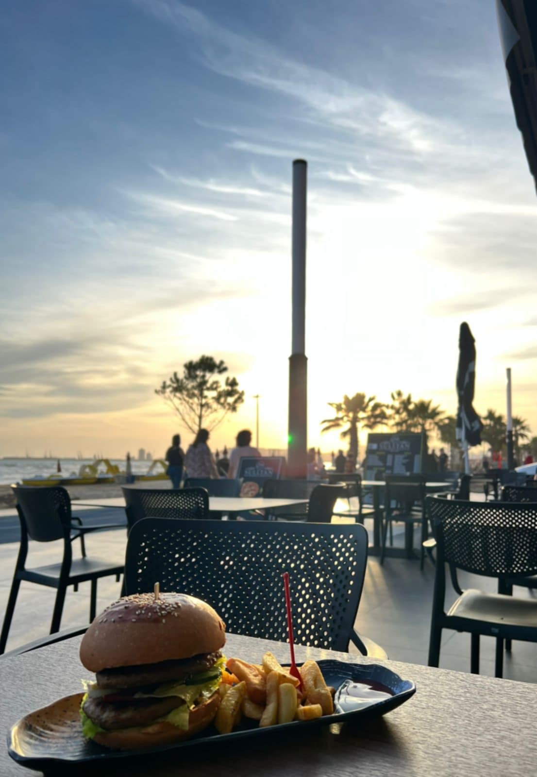 ushqim-hallall-plazh-durres-1