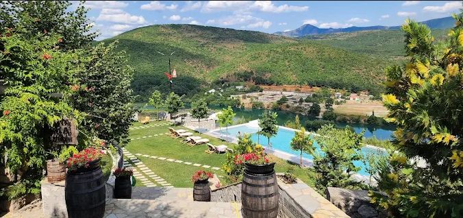 ADORA-BUJTINA-FIERZE-13