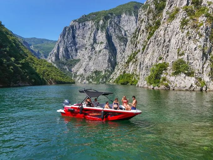 ADORA-BUJTINA-FIERZE-17