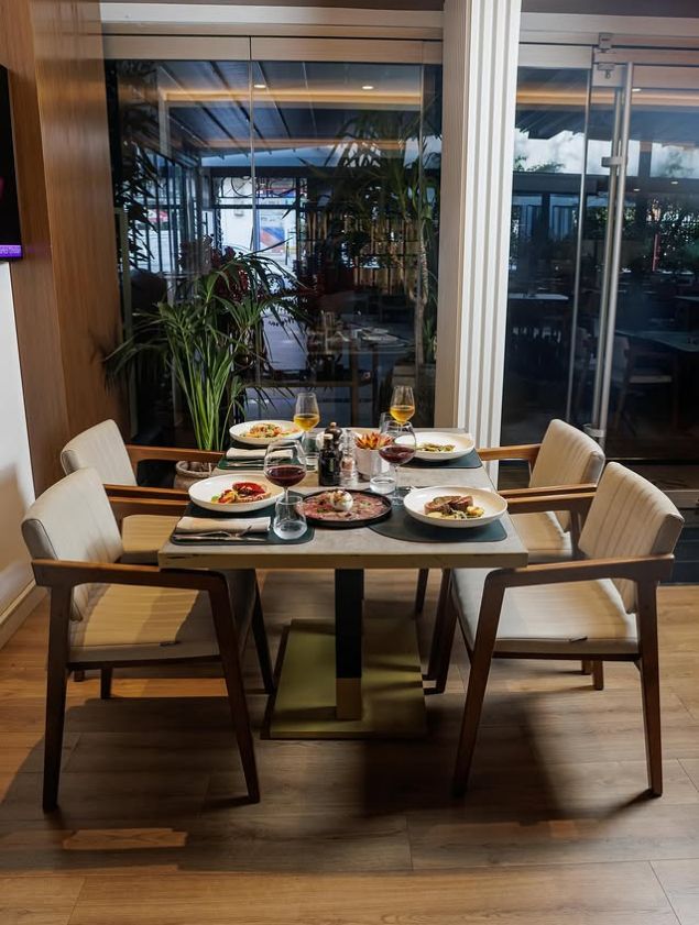 __________________blloKU-RESTAURANT-RESTORANT-HOTEL-10