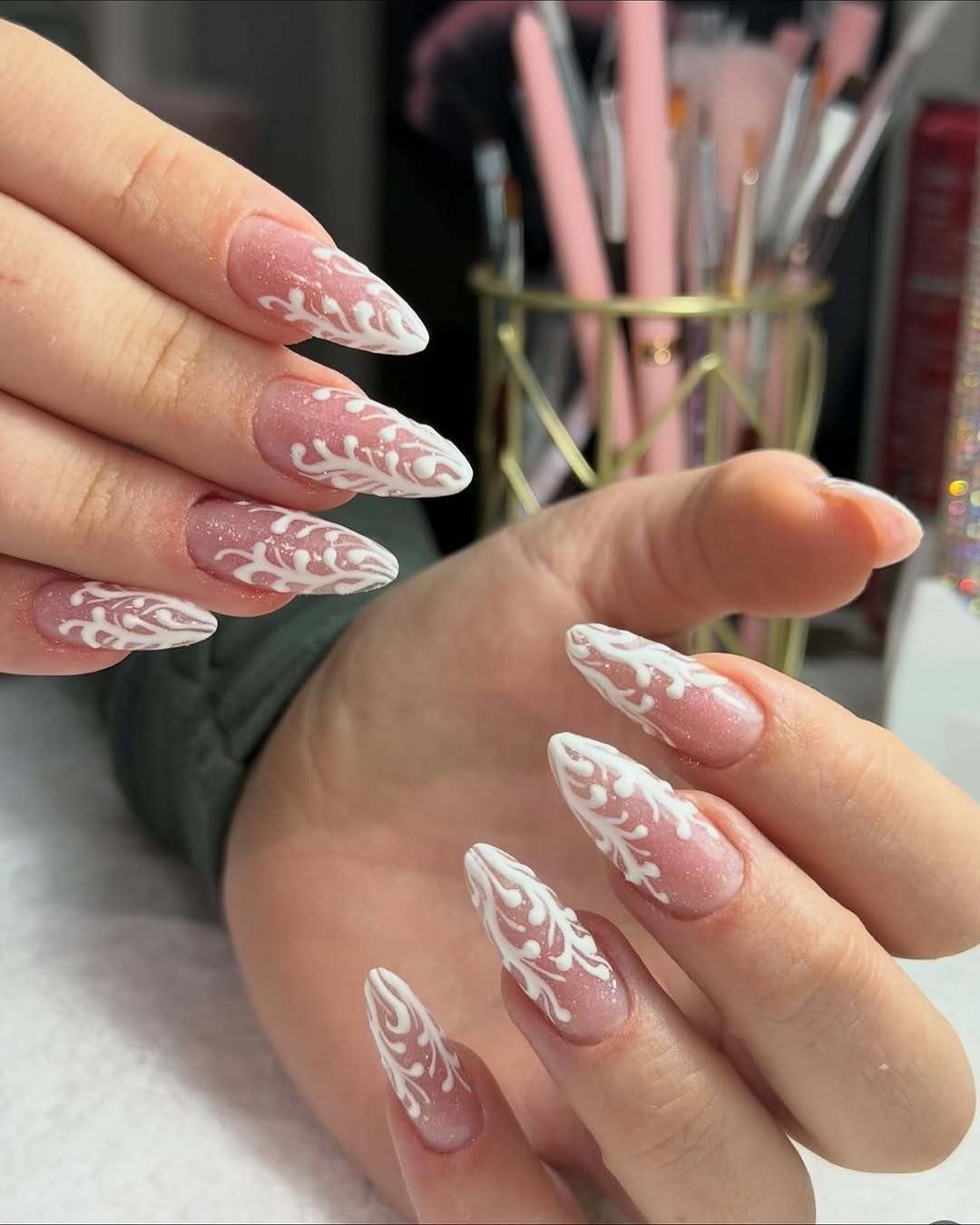 ___________qender-estetike-bryli-parukeri-198