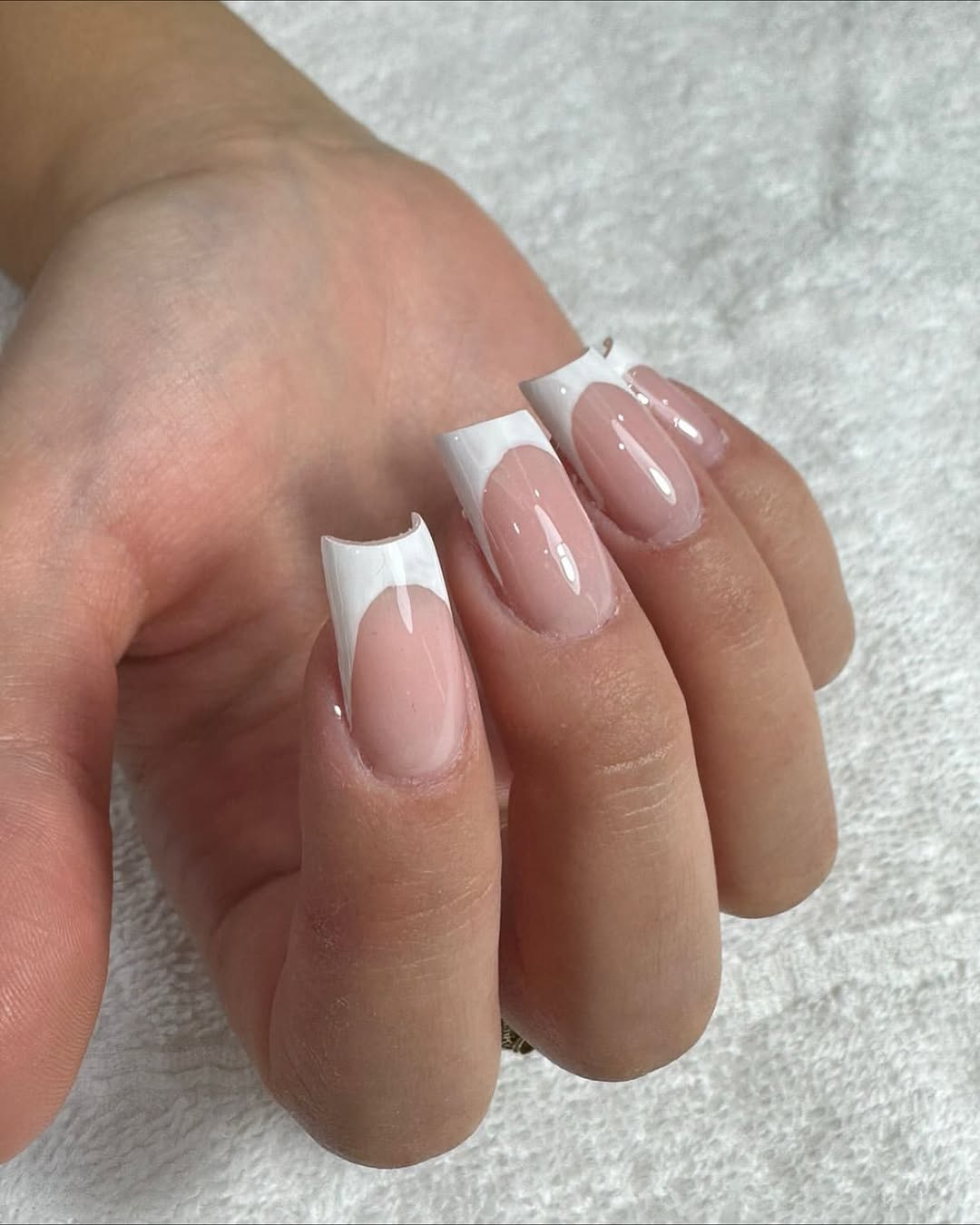 ___________qender-estetike-bryli-parukeri-199