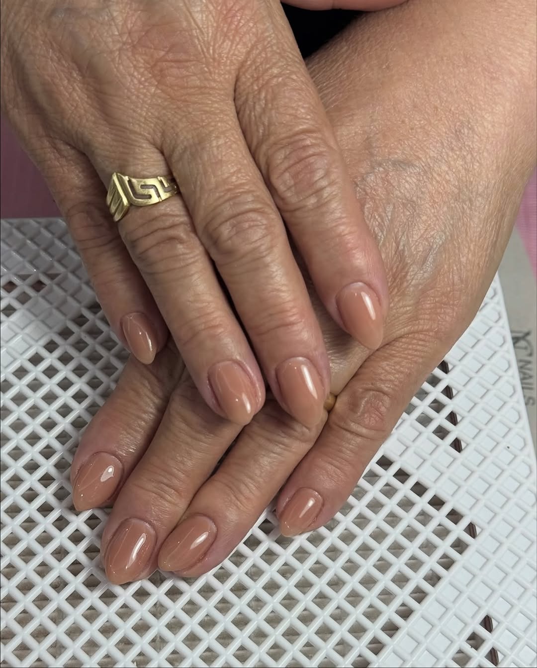 ___________qender-estetike-bryli-parukeri-1999