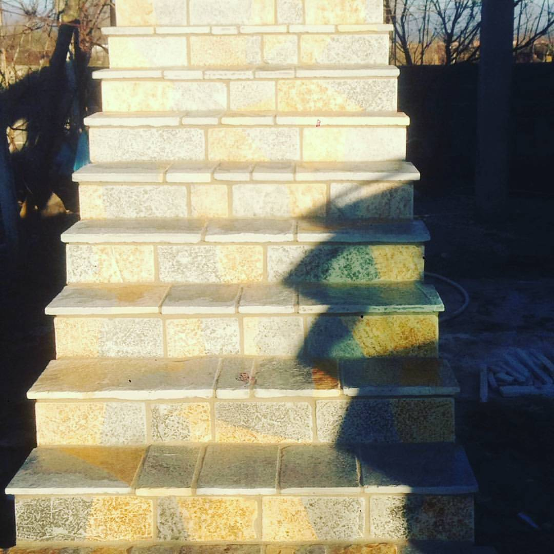 Gure Dekorativ Alban Koci