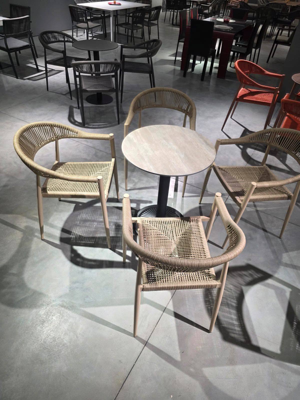 __________MOBILERI-MOBILJE-BERAT-191