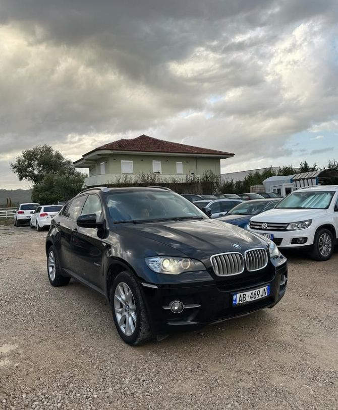__makina-qera-aeroport-rinas-bmw-audi-1