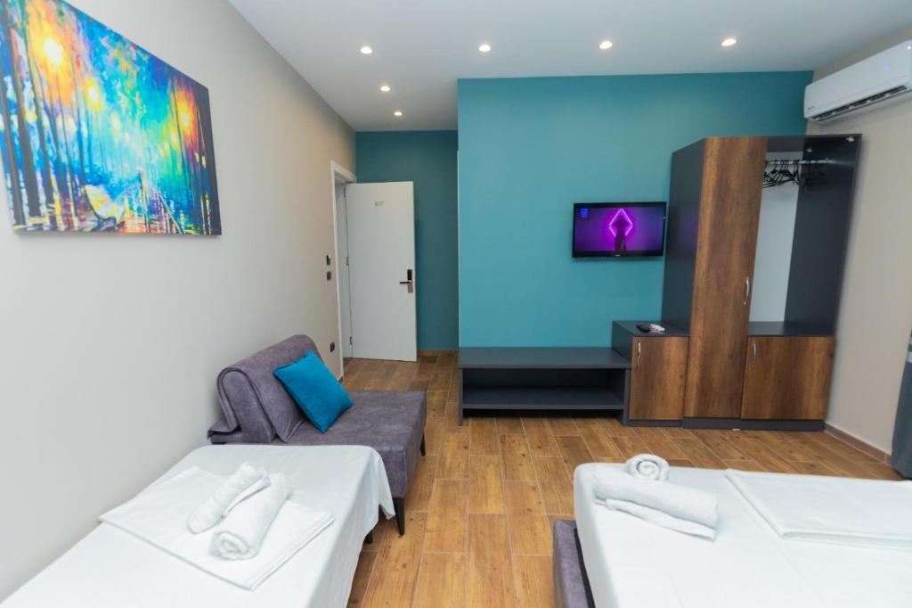 HOTEL VIROI – REZIDENCA ORIK, AKOMODIM LUKSOZ DHE PLAZH PRIVAT NË ORIKUM – foto 2