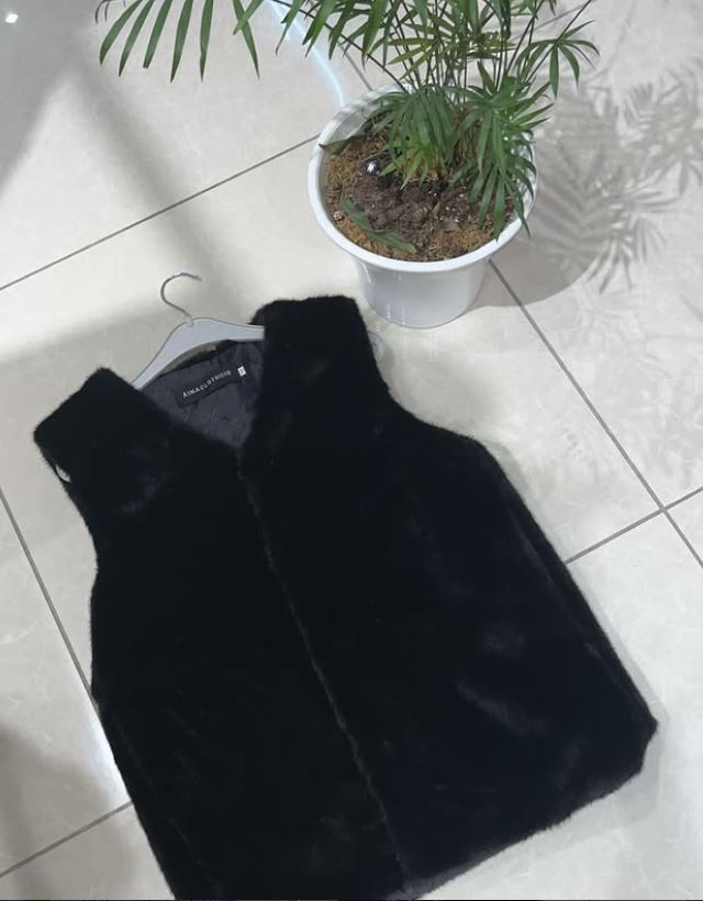 D&M STORE – BUTIK VESHJESH, FUSTANE DHE KOSTUME PËR FEMRA E MESHKUJ NË LUSHNJE – foto 2