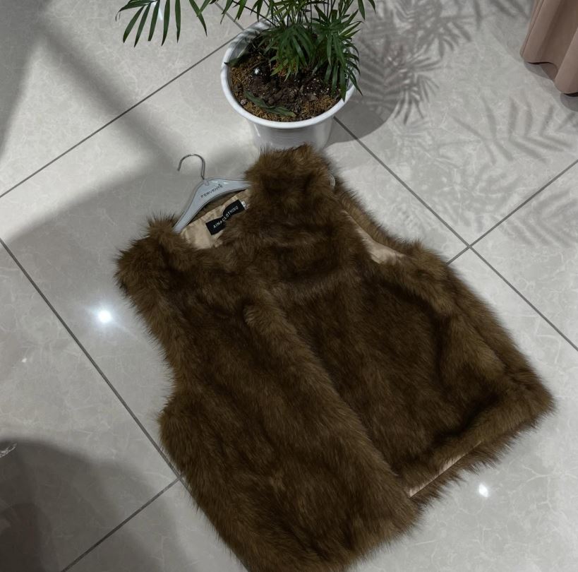 D&M STORE – BUTIK VESHJESH, FUSTANE DHE KOSTUME PËR FEMRA E MESHKUJ NË LUSHNJE – foto 4