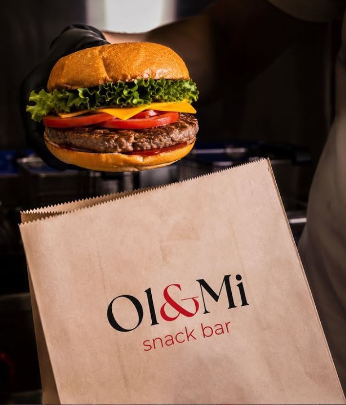 OL&MI SNACK BAR – SANDUICE, HAMBURGER DHE KAFE NE ZEMER TE TIRANES – foto 4