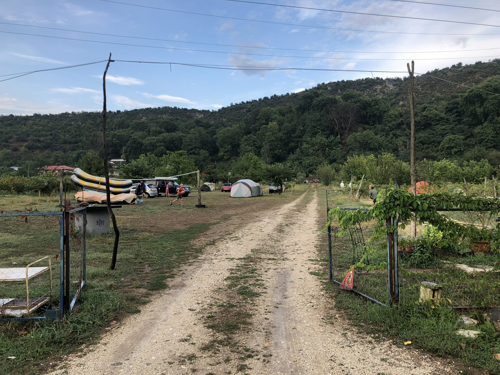 ALBTURIST ECO CAMPING & RAFTING – AVENTURA JUAJ NË LUMIN VJOSA, PËRMET – foto 2