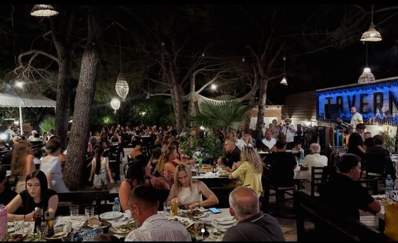 KOMPLEKSI ELITA – BEACH BAR, TAVERNE DHE RESTORANT NE VELIPOJE – foto 3