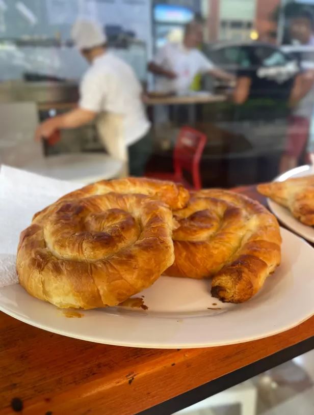 BYREK SPECIAL LUANI - BYREKTORE, PICERI DHE FAST FOOD NE TIRANE – foto 3