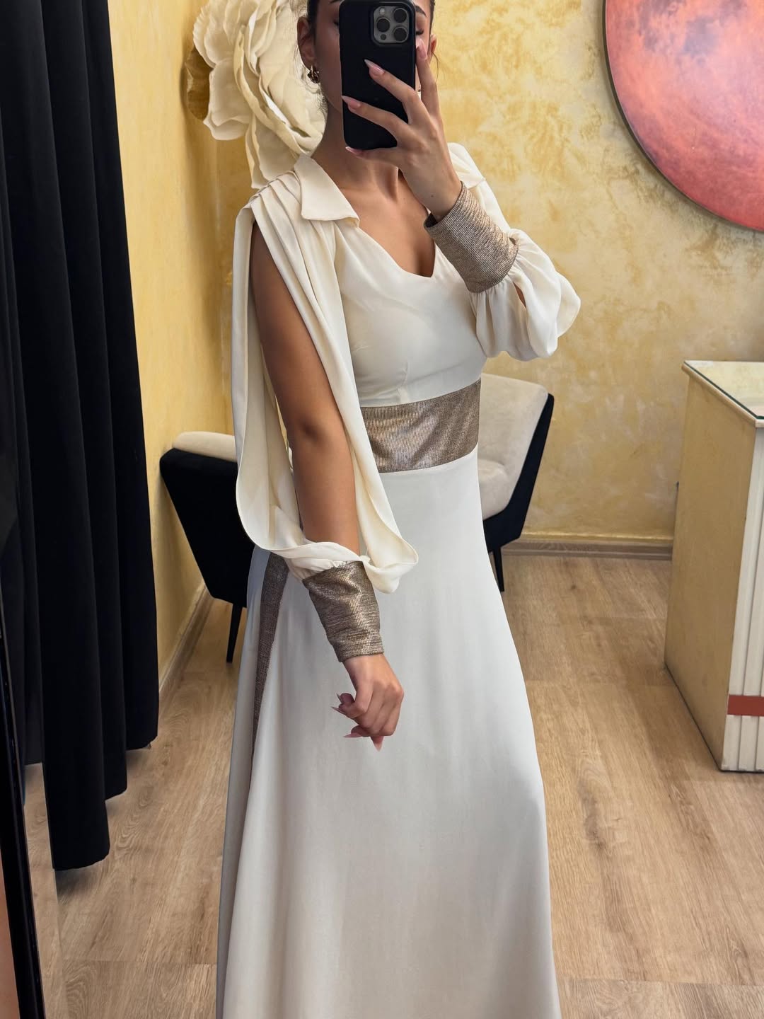 MA CHERI – BUTIK ME VESHJE PËR FEMRA, FUSTANE ME QERA DHE SHITJE NË DURRËS – foto 4