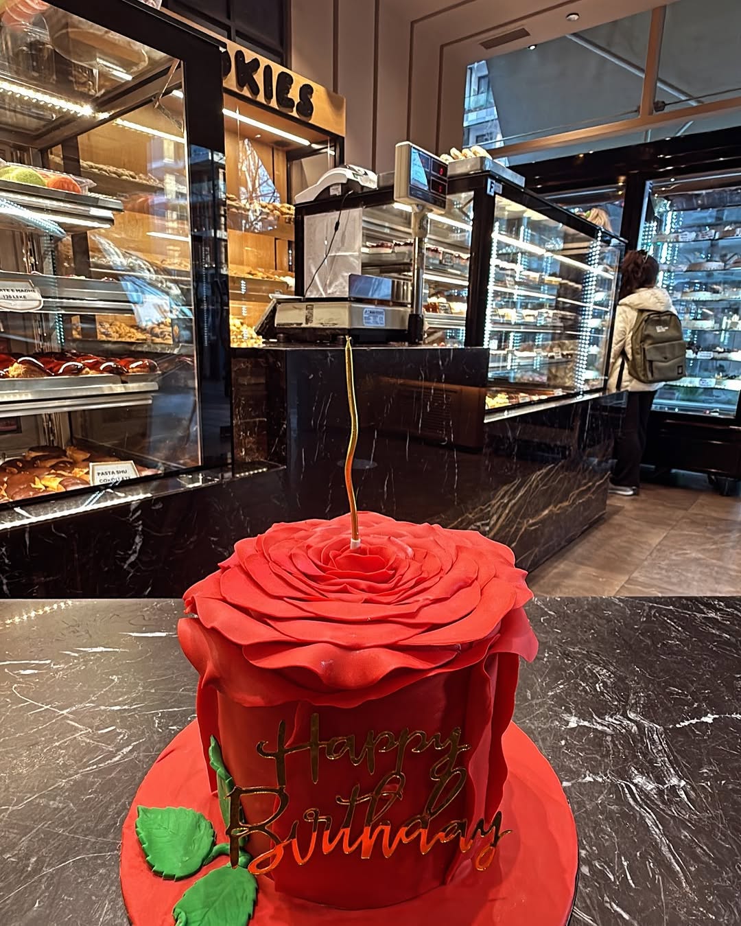 DOLCE ARBI - PASTICERI NE TIRANE, TORTA ME POROSI – foto 3