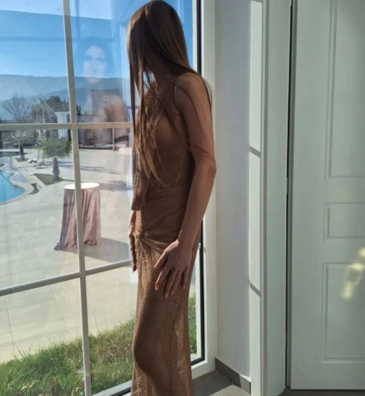 FUSTANE ME QERA RITA – FUSTANE NUSESH DHE KOSTUME POPULLORE NE BABRRU, TIRANE – foto 4